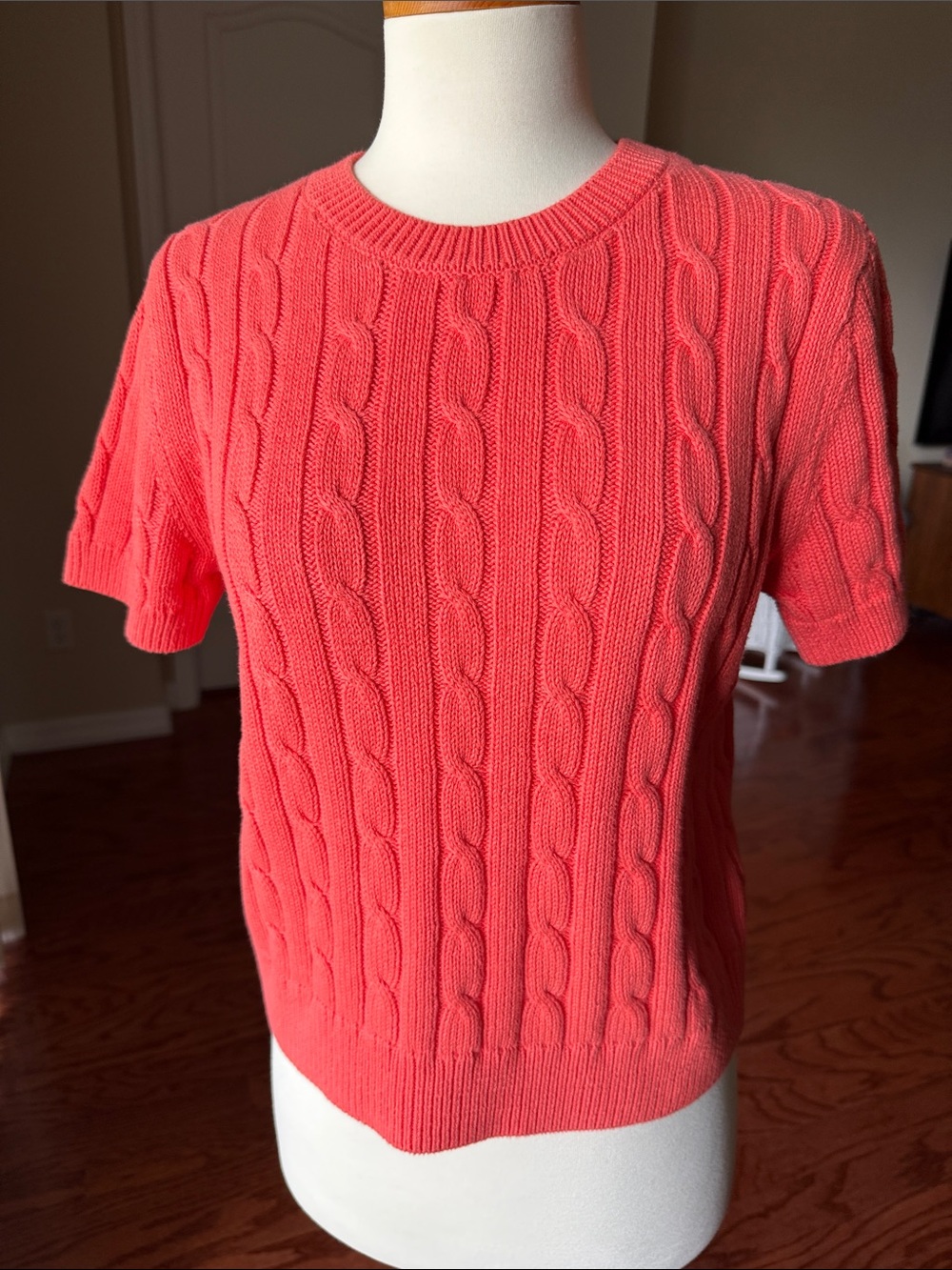 GAP Coral Cable-Knit Short Sleeve Crew Neck Sweater Medium